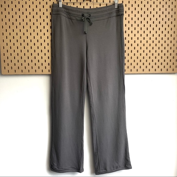[SOLD] Alo Soft Weekender Lounge Pants Size XL - Picture 1 of 12